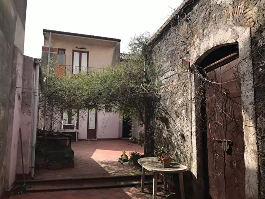 Immagine 1 di Rustico / casale in vendita  a Viagrande