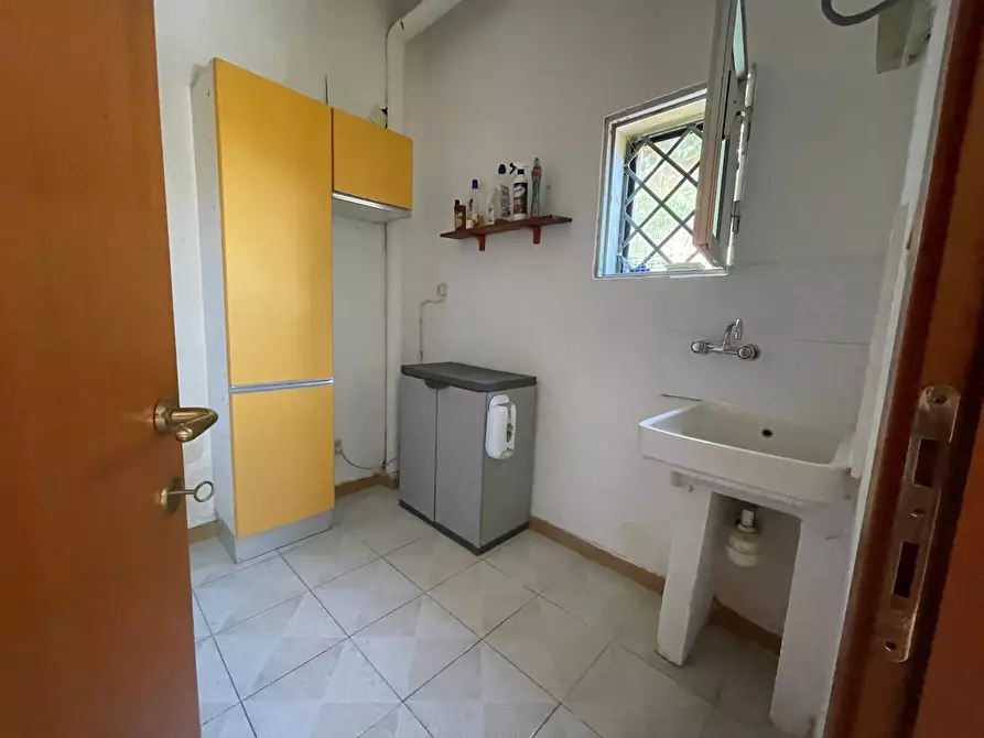 Immagine 14 di Appartamento in vendita  a Tremestieri Etneo