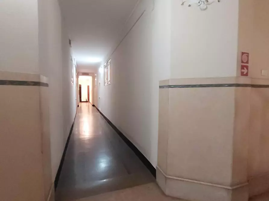 Immagine 22 di Trilocale in vendita  in Corso Magenta a Genova