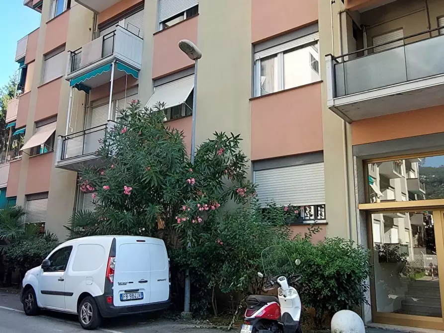 Immagine 33 di Bilocale in vendita  in Via Fratelli Bandiera 3 a Rapallo