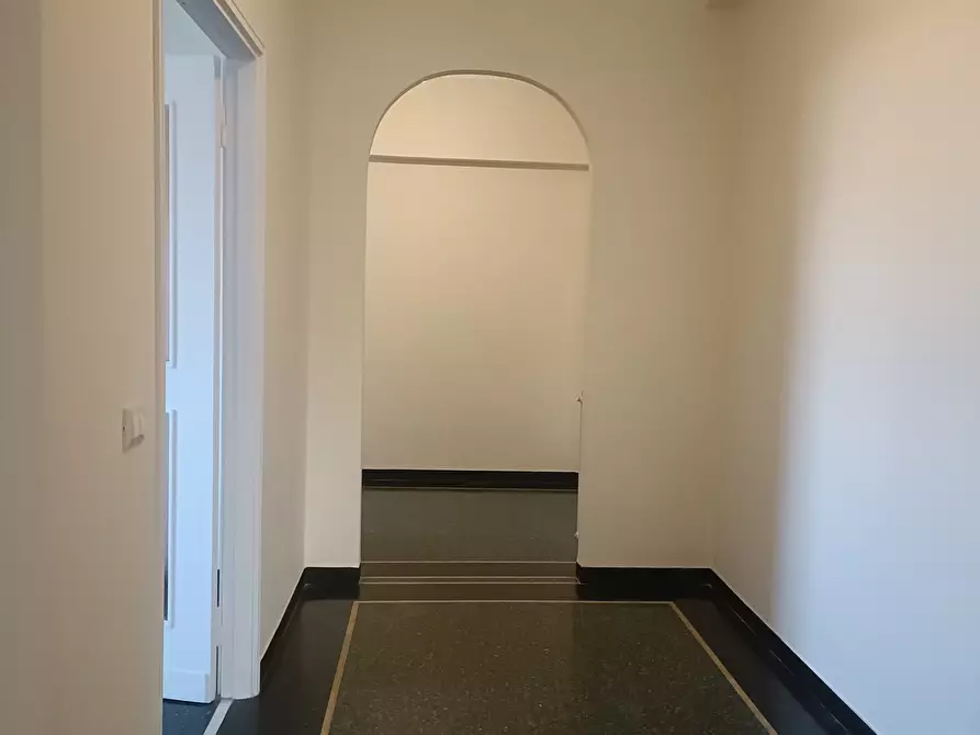Immagine 25 di Appartamento in affitto  in Via Canevari 24 a Genova