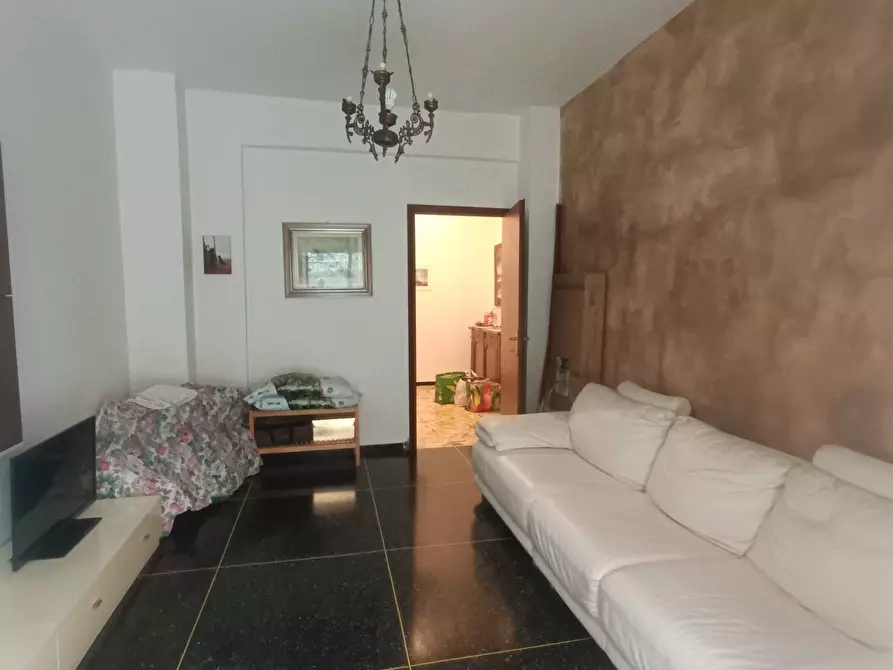 Immagine 3 di Trilocale in vendita  in Via Venezia 10 a Genova