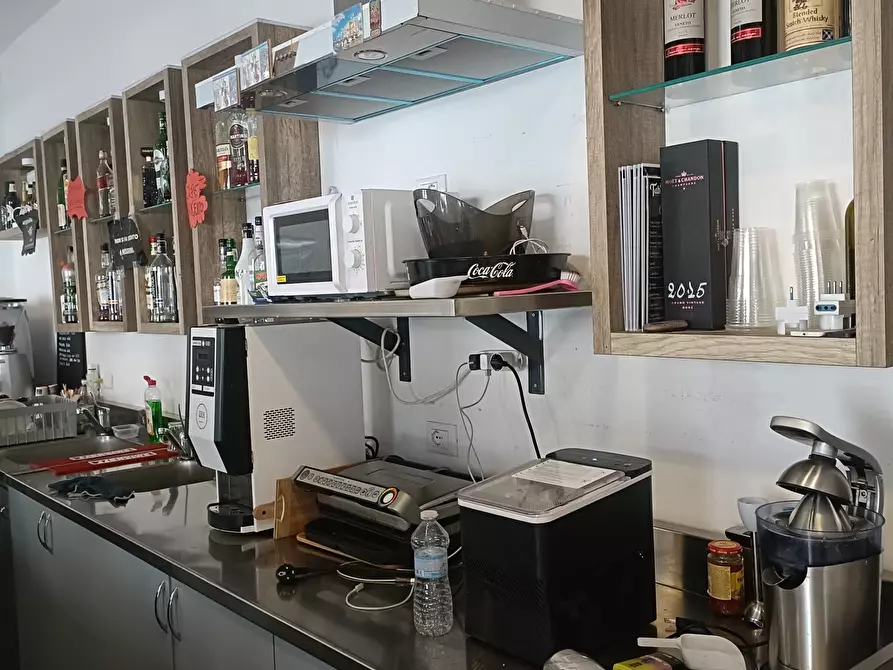 Immagine 1 di Bar / Ristorante in vendita  in Via Cornigliano 76 a Genova