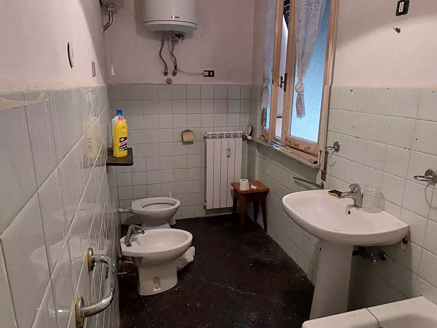 Immagine 14 di Trilocale in vendita  in Via Aurelio Robino a Genova