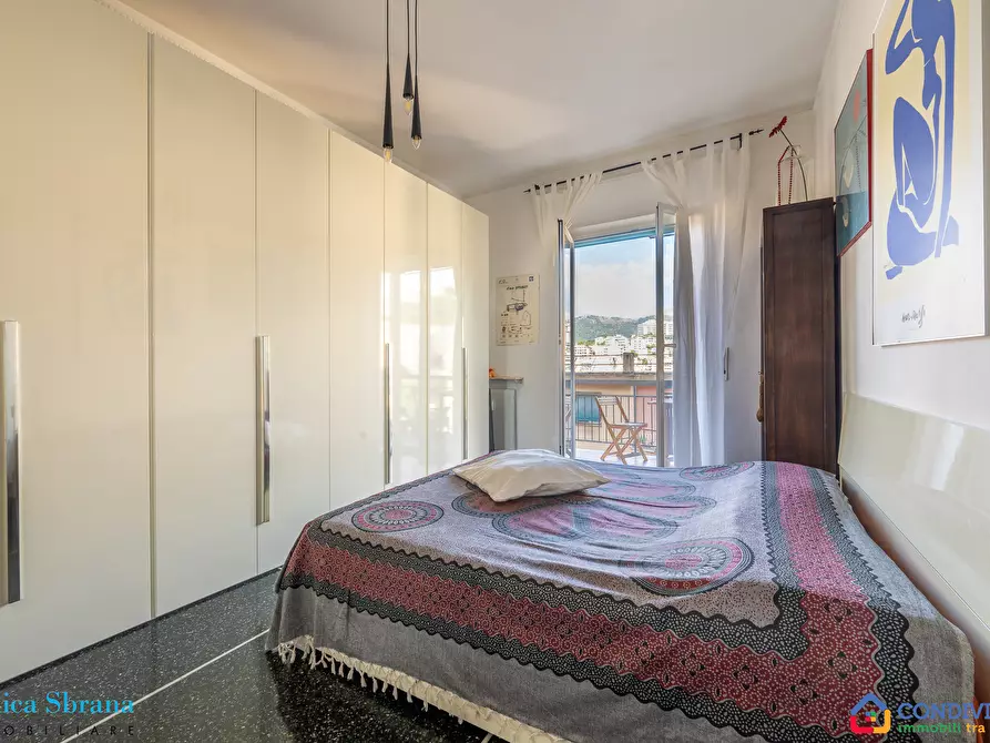 Immagine 2 di Trilocale in vendita  in Via Pietro Fessia 2121 a Genova