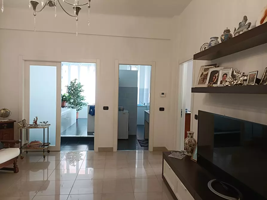 Immagine 47 di Pentalocale in vendita  in Via Paolo Antonio de Cavero 8 a Genova