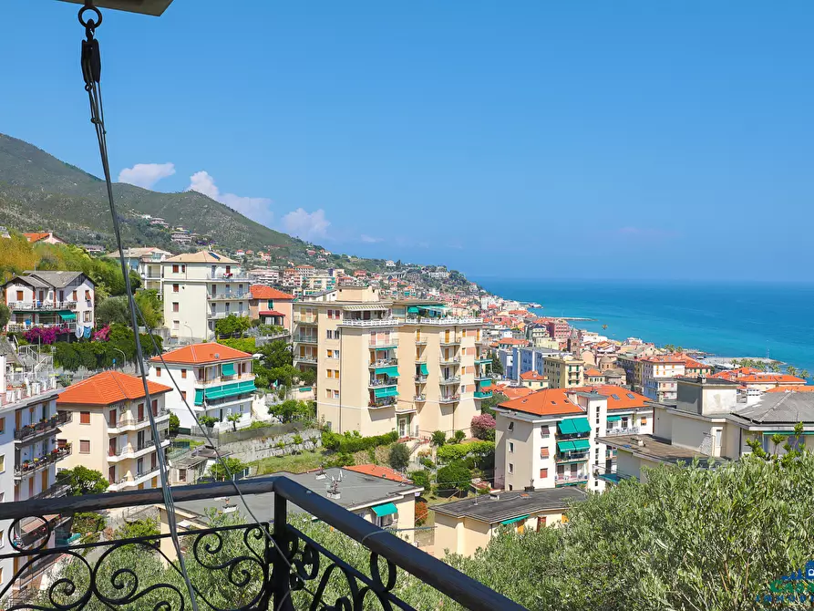 Immagine 61 di Villa in vendita  in Via Livio Canale 72 a Varazze