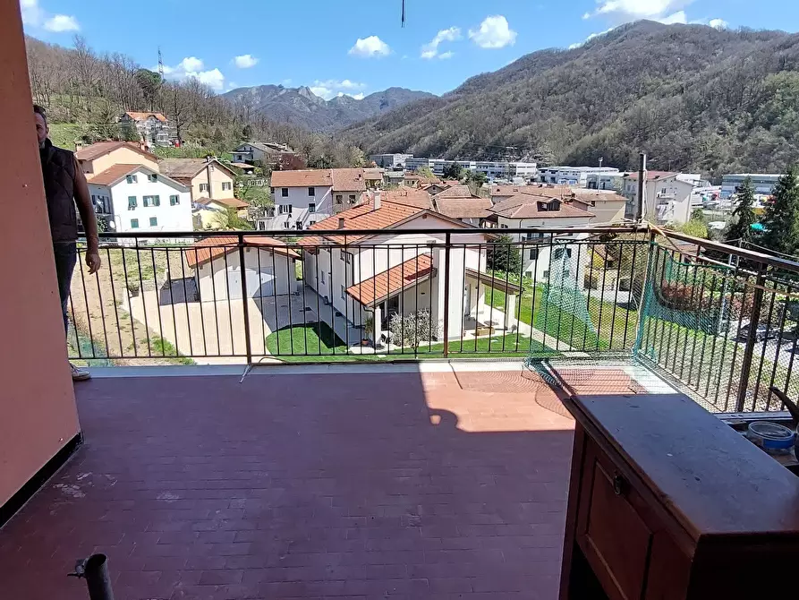 Immagine 41 di Trilocale in vendita  in Piazza Eugenio Marchese a Busalla