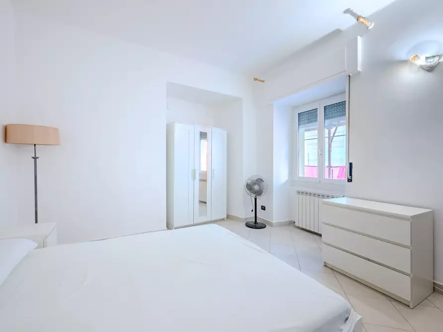 Immagine 43 di Pentalocale in vendita  in Vico Tana 1 a Genova