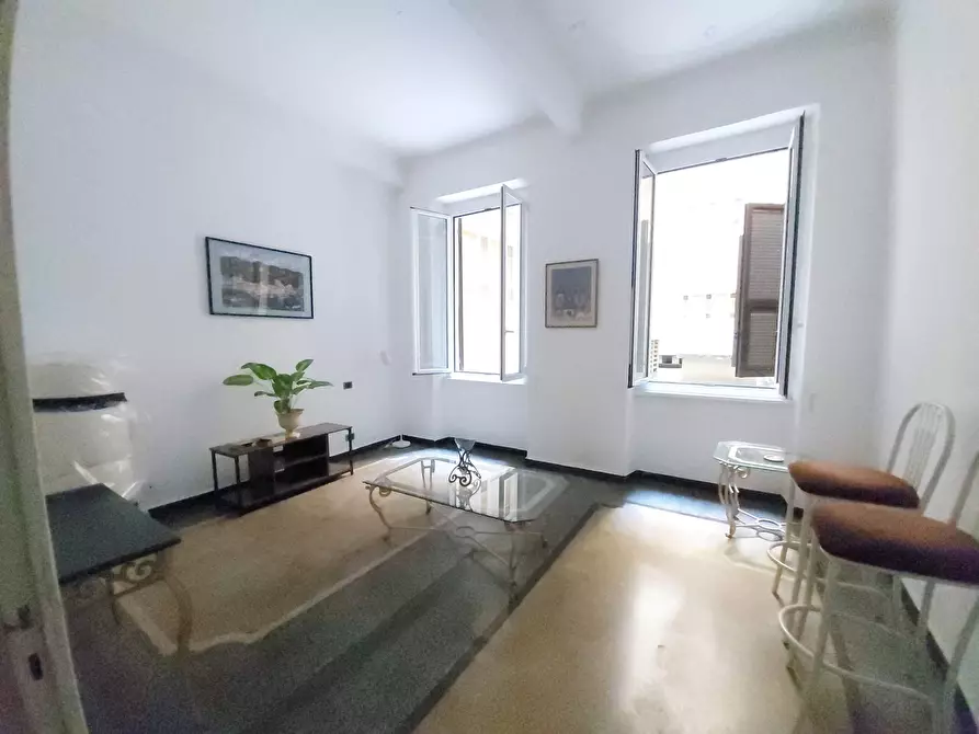 Immagine 1 di Trilocale in vendita  in Corso Magenta a Genova