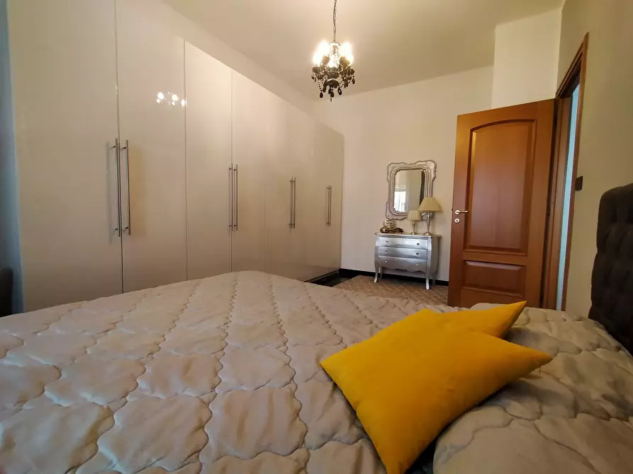 Immagine 28 di Bilocale in vendita  in Via delle Gavette a Genova