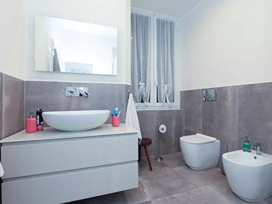 Immagine 41 di Quadrilocale in vendita  in Via Caffaro 31 a Genova