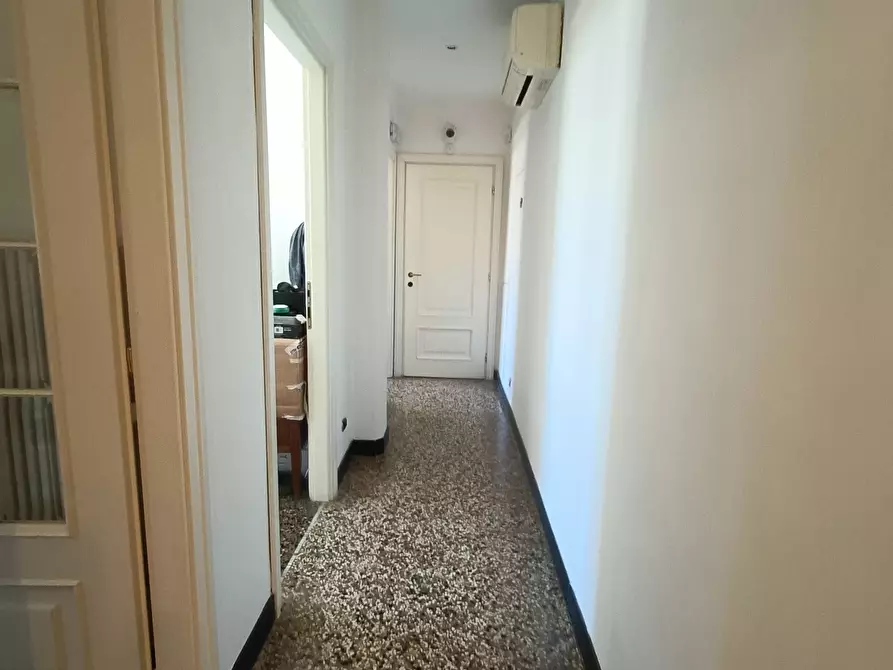 Immagine 13 di Quadrilocale in affitto  in Via Ayroli 29 a Genova