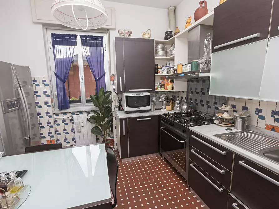 Immagine 22 di Pentalocale in vendita  in Via Venezia 12 a Genova