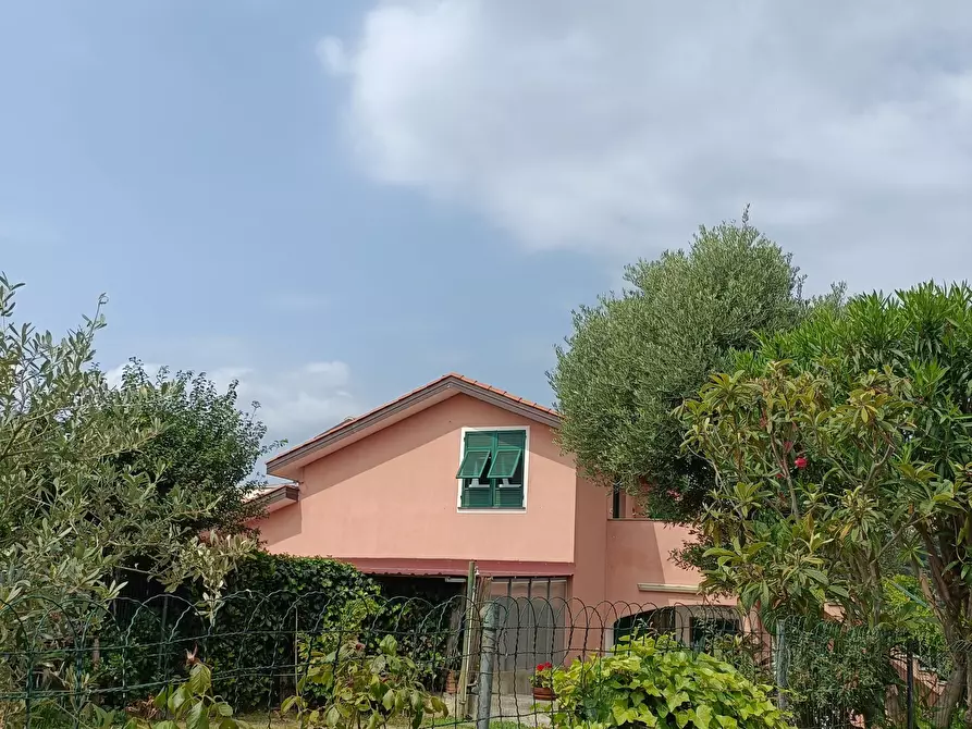 Immagine 3 di Trilocale in vendita  in Via Firenze 74 a Celle Ligure