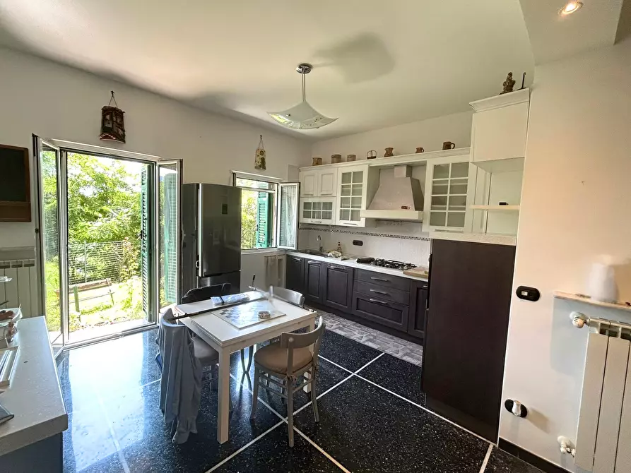 Immagine 1 di Quadrilocale in vendita  in Via Coronata 69 a Genova