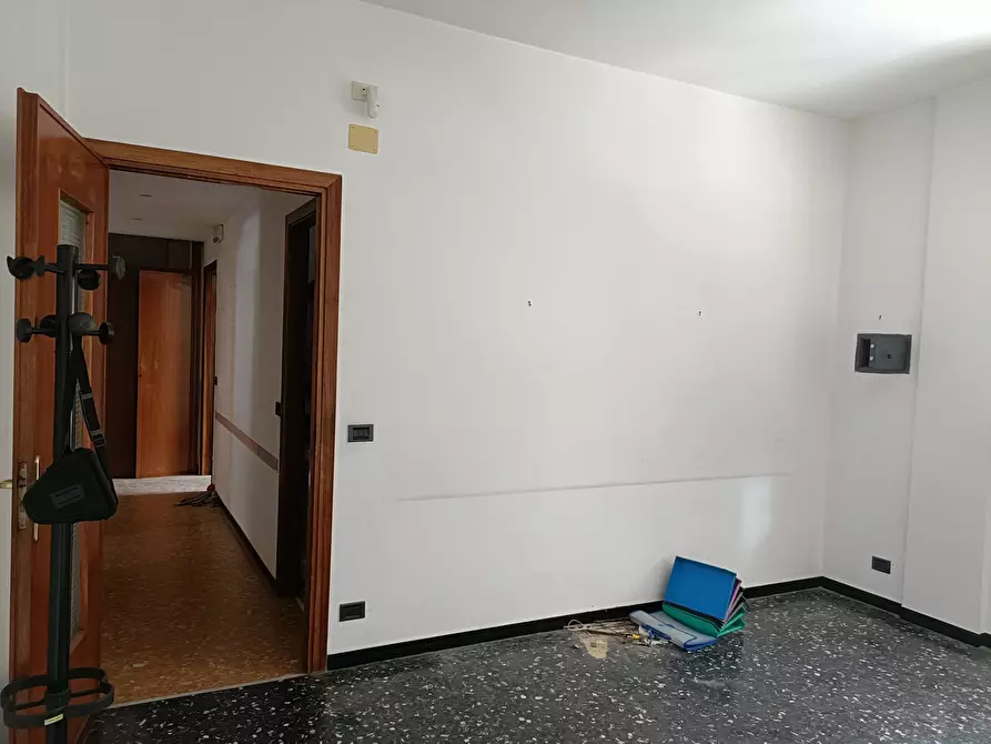 Immagine 17 di Appartamento in vendita  in Via Ruggero Leoncavallo 6 a Albissola Marina