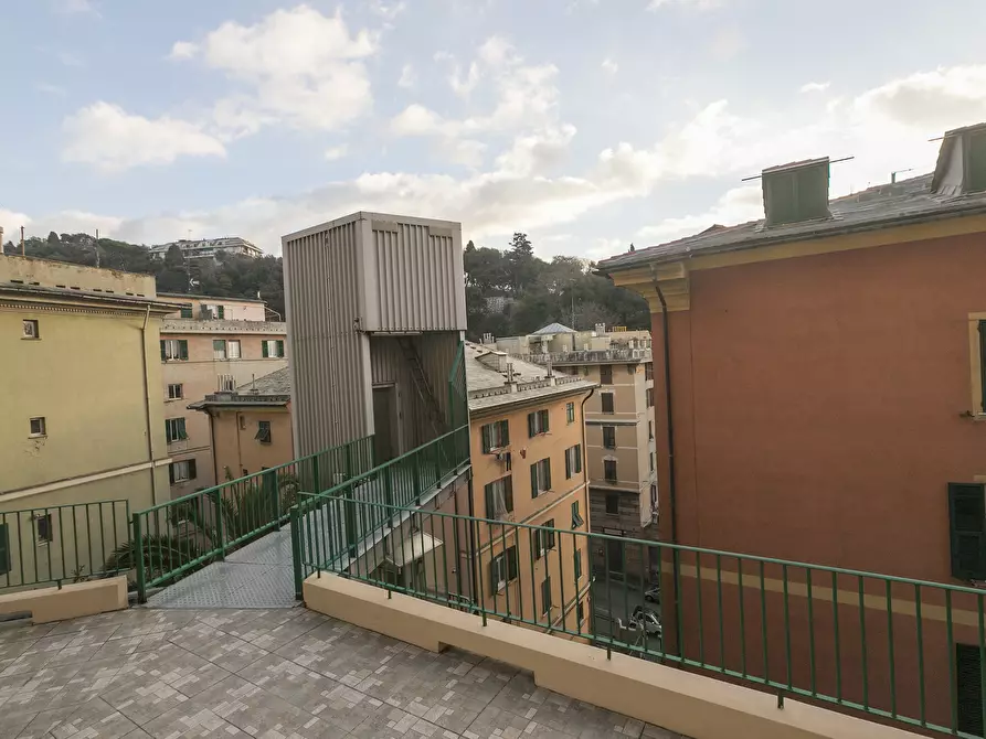 Immagine 44 di Pentalocale in vendita  in Via Venezia 12 a Genova