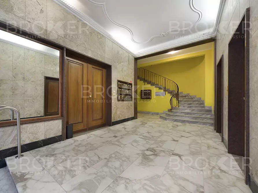 Immagine 21 di Pentalocale in vendita  in Via Don Aurelio Piccagli 12 a Alassio