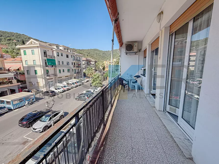 Immagine 8 di Trilocale in vendita  in Via Neghelli 56 a Alassio