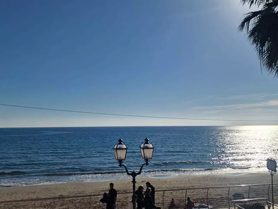 Immagine 16 di Bilocale in affitto  in Via Roma 3 a Alassio