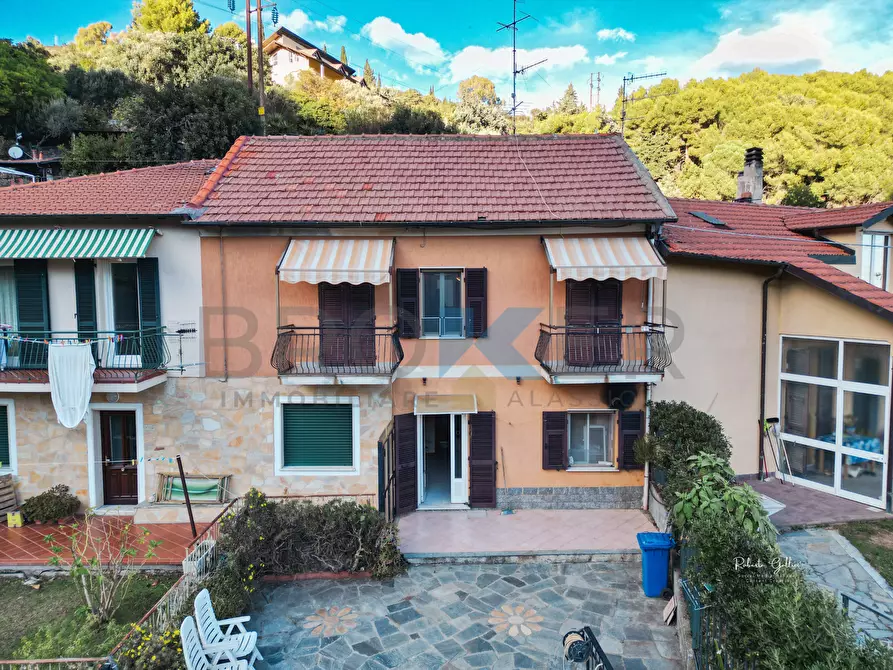 Immagine 3 di Casa indipendente in vendita  in Regione Fenarina 5 a Alassio