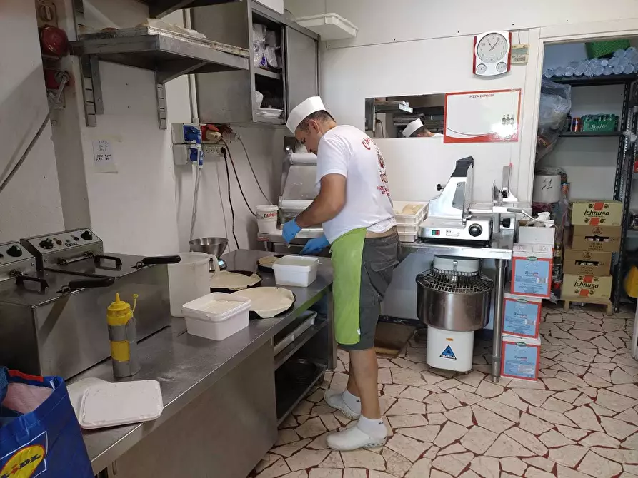 Immagine 13 di Pizzeria / Pub in vendita  in Via Roma 35 a Alassio