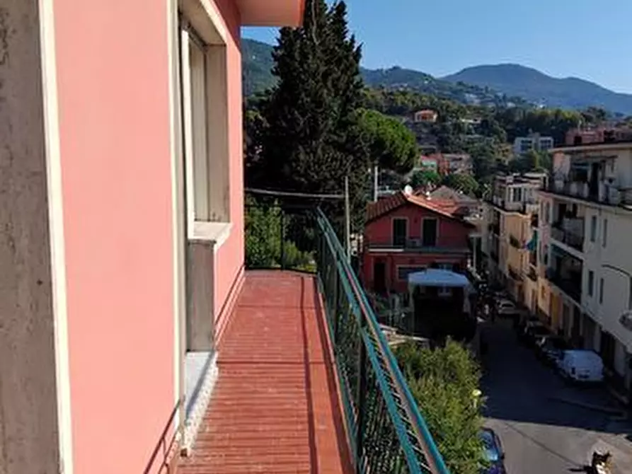 Immagine 10 di Trilocale in vendita  in Via Solferino 110 a Alassio