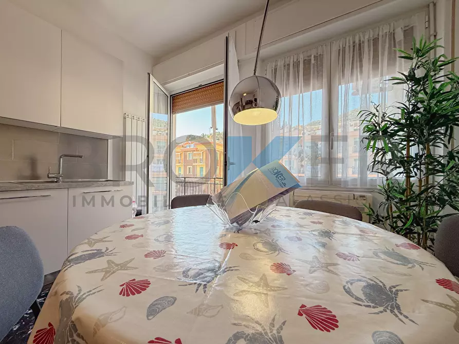 Immagine 5 di Trilocale in vendita  in Via Neghelli 56 a Alassio