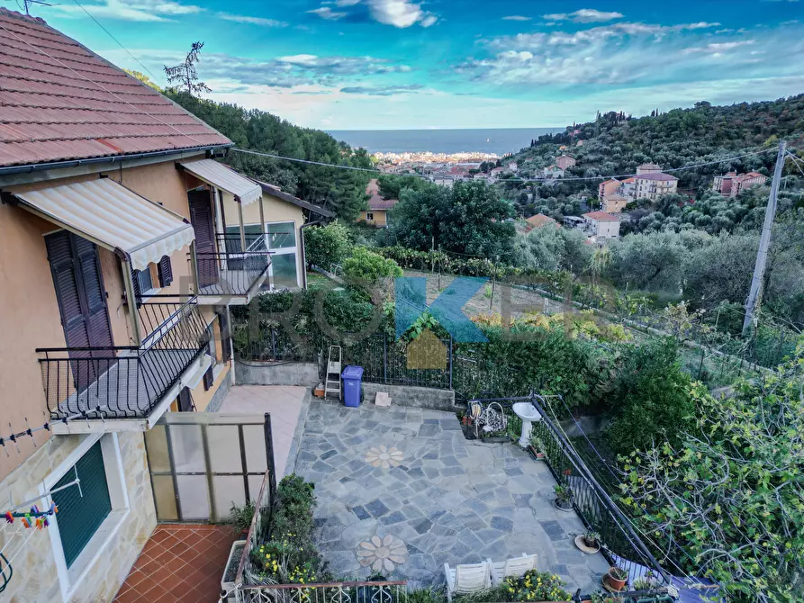 Immagine 5 di Casa indipendente in vendita  in Regione Fenarina 5 a Alassio