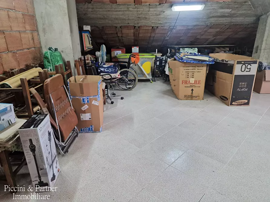 Immagine 59 di Casa bifamiliare in vendita  in Viale Ranchi 2 a Umbertide