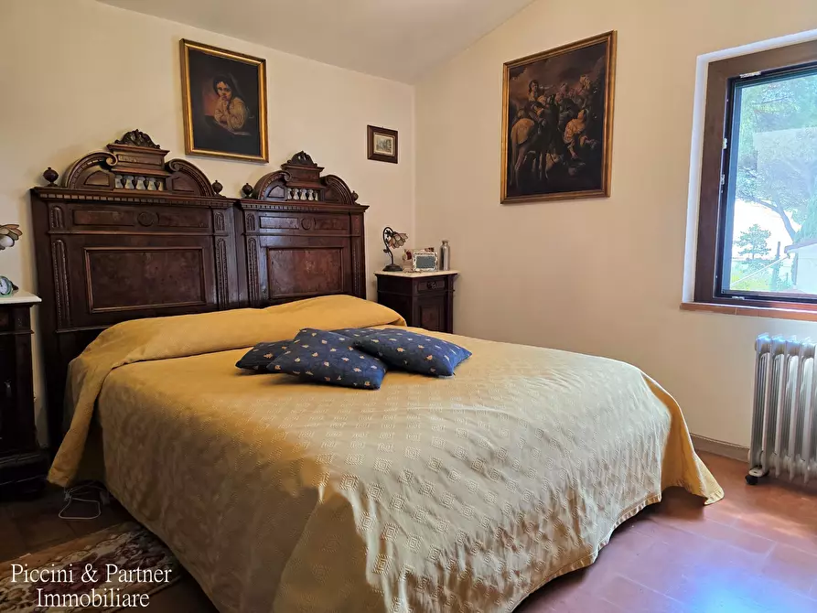 Immagine 40 di Villa in vendita  in Via IV Novembre 15 a Passignano Sul Trasimeno