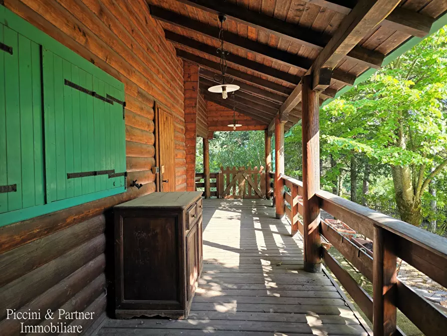 Immagine 30 di Baita in vendita  in Via dei Cespugli 10 a Passignano Sul Trasimeno