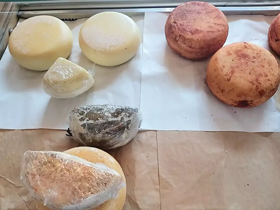 Immagine 9 di Attività commerciale in vendita  in Strada per Chianciano 3 a Montepulciano