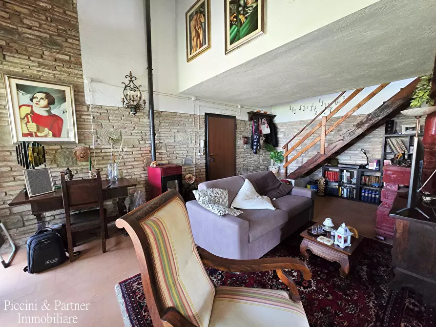 Immagine 7 di Villa in vendita  in Via IV Novembre 15 a Passignano Sul Trasimeno