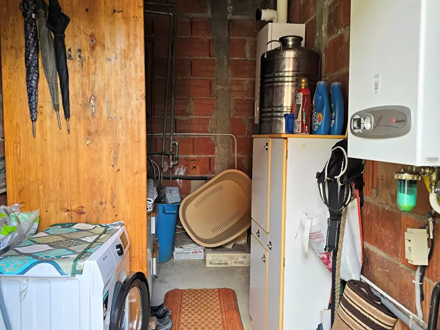 Immagine 51 di Pentalocale in vendita  a Tuoro Sul Trasimeno