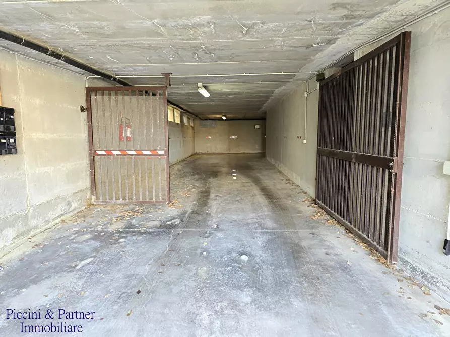 Immagine 46 di Quadrilocale in vendita  in Via Campania a Castiglione Del Lago