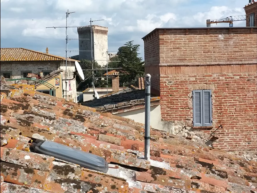 Immagine 22 di Quadrilocale in vendita  in Piazza Cesare Caporali 4 a Castiglione Del Lago