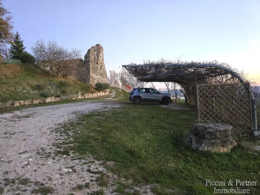 Immagine 77 di Agriturismo in vendita  in S.B.Vecchio a Gubbio