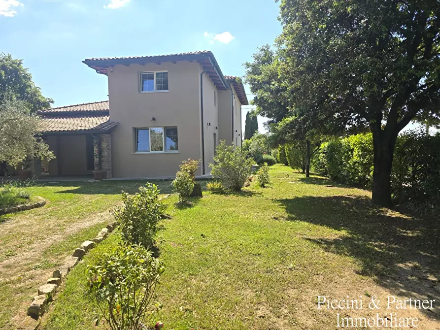 Immagine 7 di Villa in vendita  in Località Castagni 2 a Castiglione Del Lago