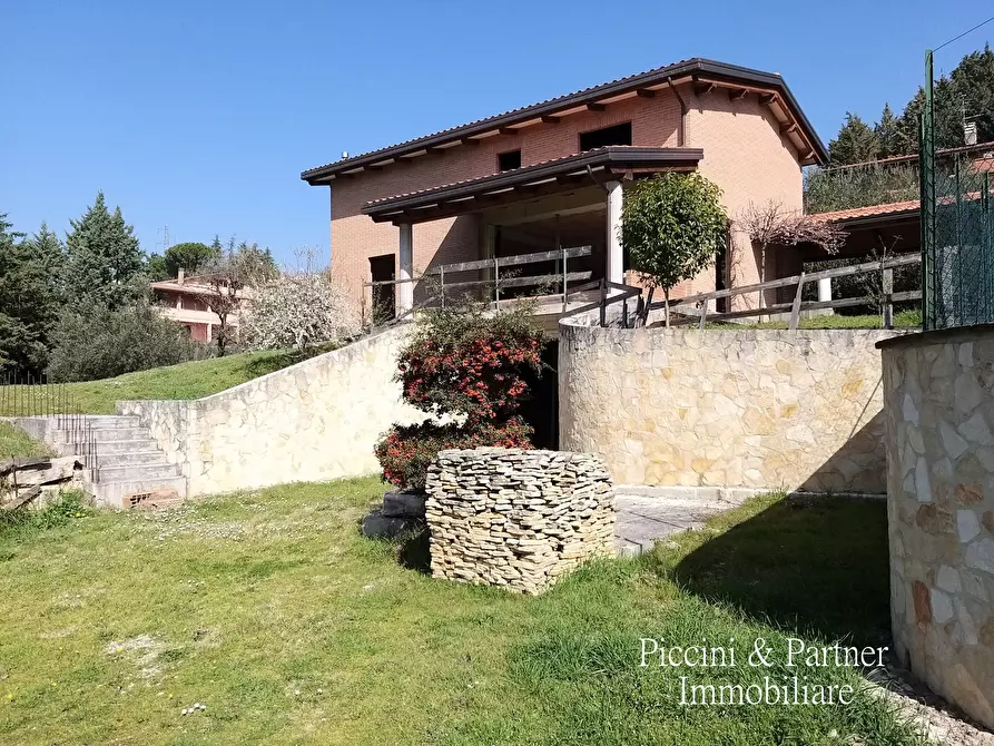 Immagine 1 di Villa in vendita  in Via Saturnia a Perugia
