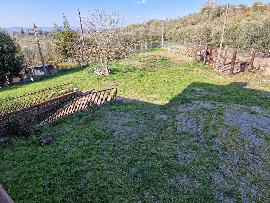 Immagine 23 di Villa in vendita  in Viale Perugia 37 a Castiglione Del Lago