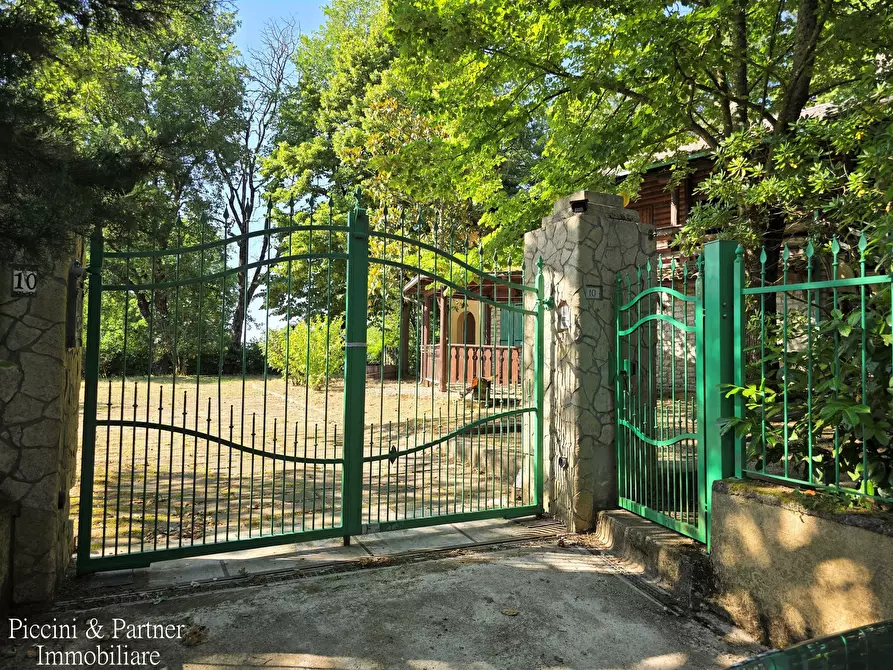 Immagine 2 di Baita in vendita  in Via dei Cespugli 10 a Passignano Sul Trasimeno