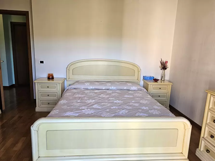 Immagine 16 di Pentalocale in vendita  in Via Ardigò a Perugia