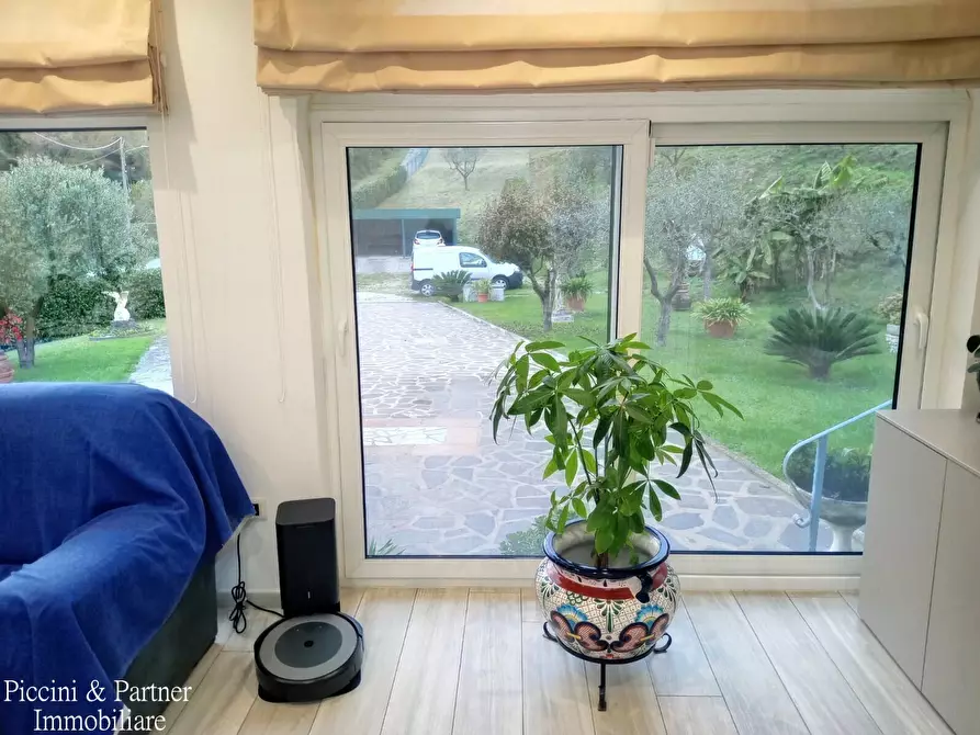 Immagine 14 di Villa in vendita  in Via Giovan Pietro Vitali a Massa