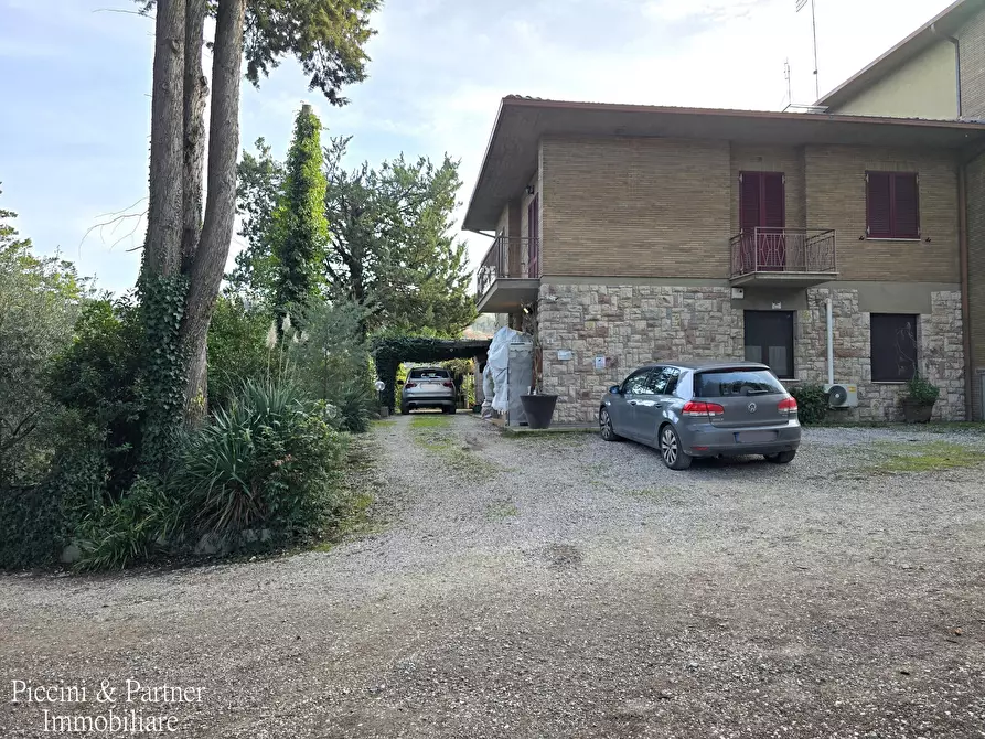 Immagine 2 di Porzione di casa in vendita  in Via della Treggia a Perugia