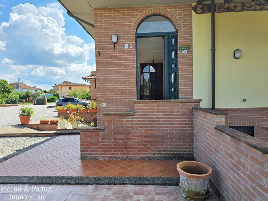 Immagine 6 di Casa bifamiliare in vendita  in Via Panicarola 17 a Castiglione Del Lago