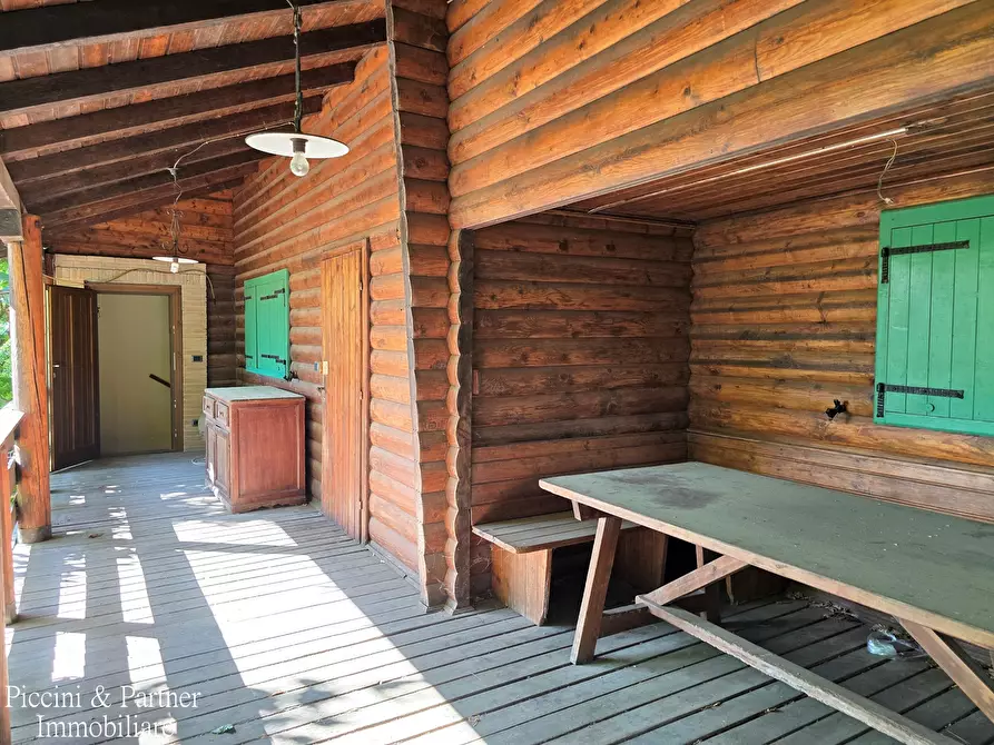 Immagine 34 di Baita in vendita  in Via dei Cespugli 10 a Passignano Sul Trasimeno