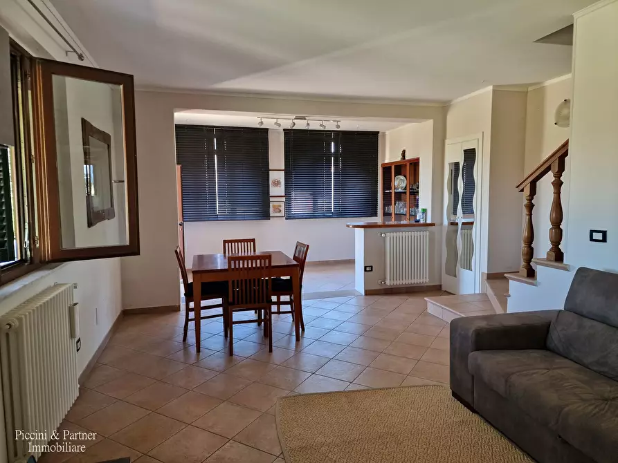 Immagine 20 di Casa bifamiliare in vendita  in Via Trasimeno a Castiglione Del Lago