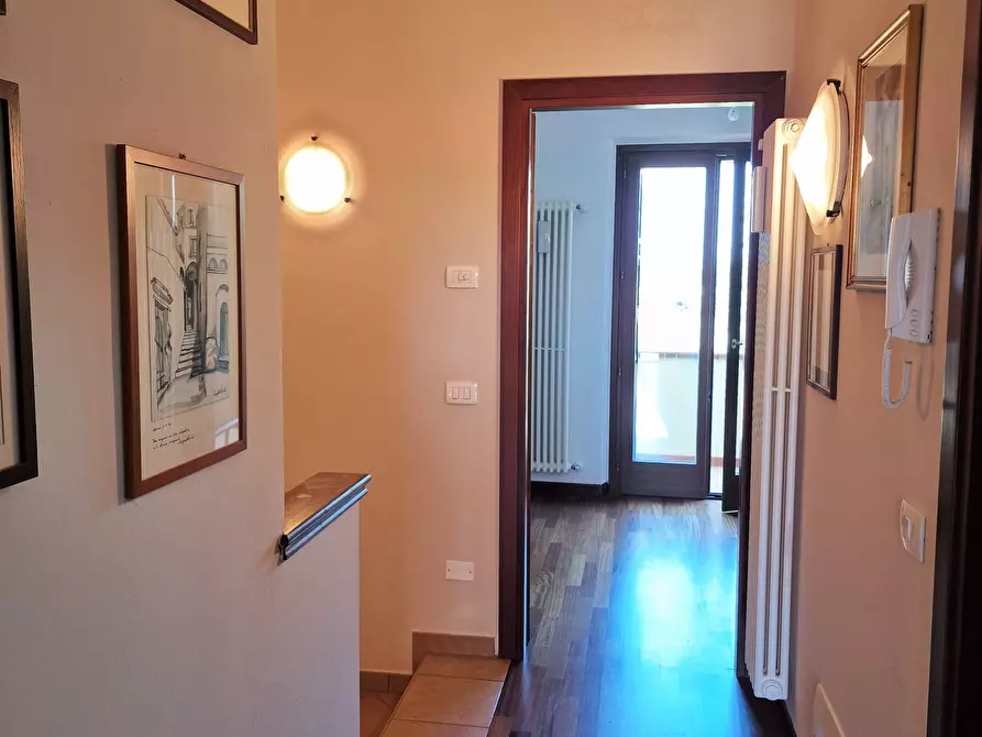 Immagine 38 di Casa bifamiliare in vendita  in Via Trasimeno a Castiglione Del Lago